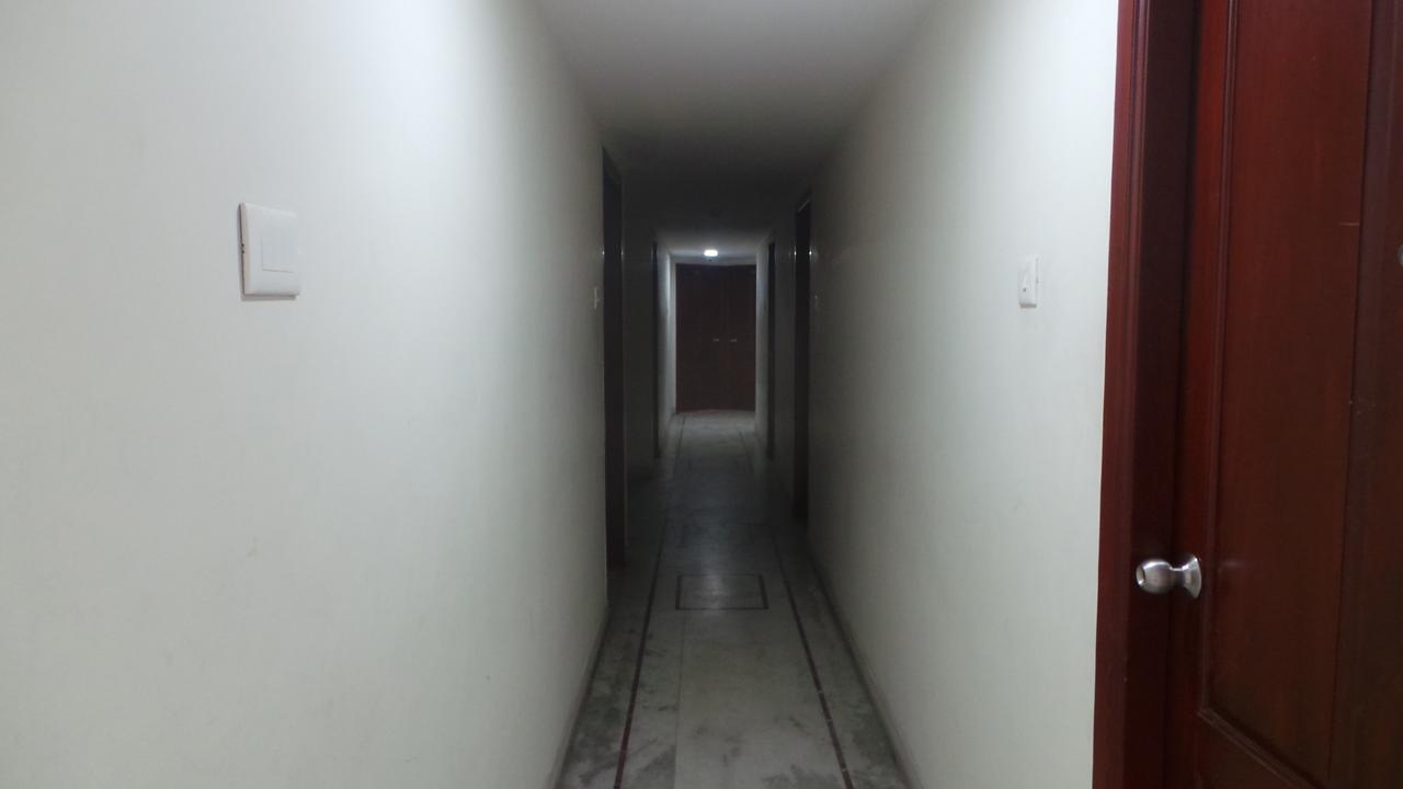哥印拜陀 Kooloth Lake View Residency酒店 外观 照片