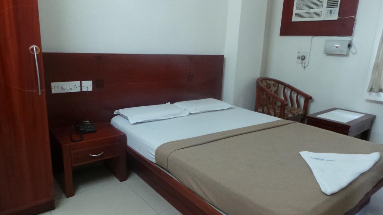 哥印拜陀 Kooloth Lake View Residency酒店 外观 照片